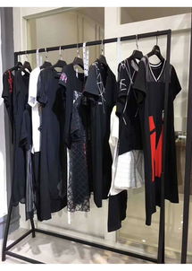 广西漠西摩女装折扣货源批发 正品剪标尾货，时尚服饰一站式拿货